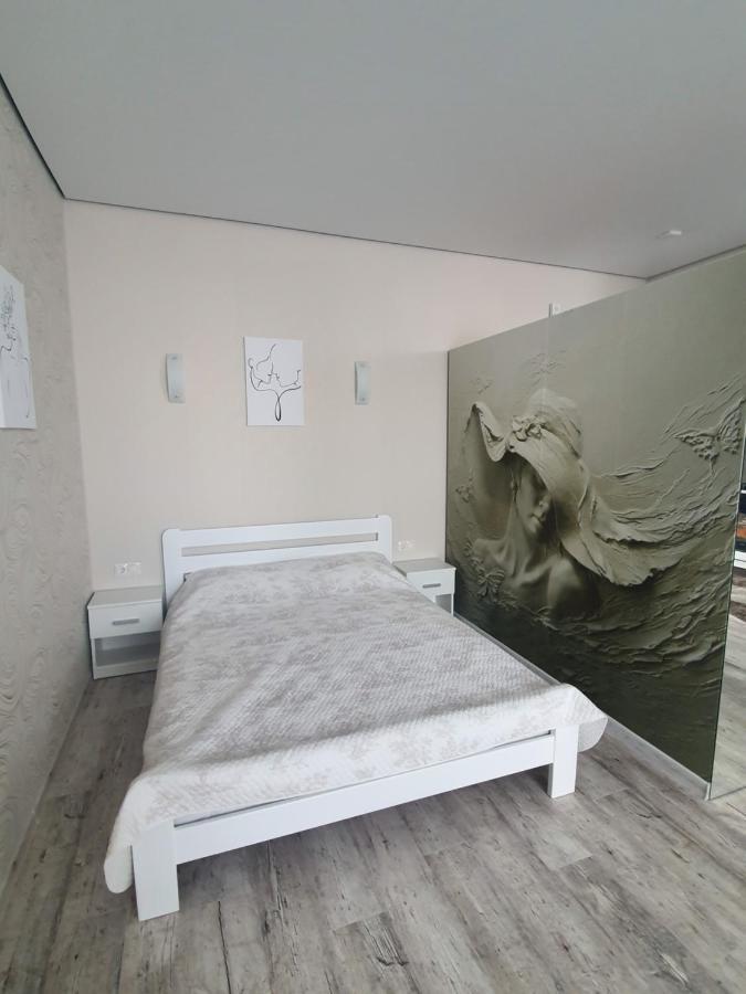 Яровиця. Центр 루치크 외부 사진